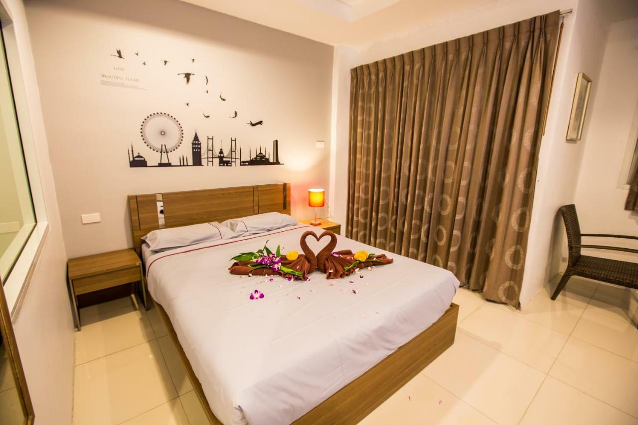 Oscar Boutique Hotel Patong Buitenkant foto